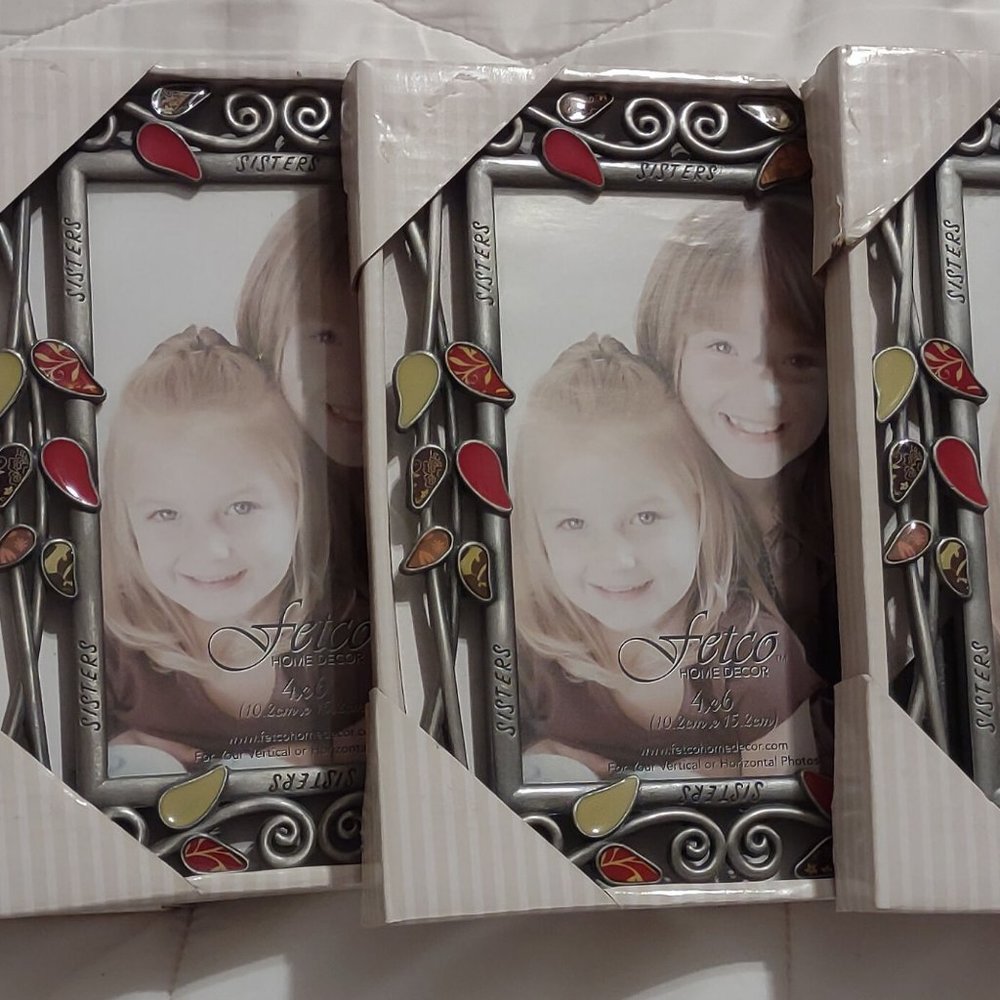Set of 4 "Sisters" picture frames NIB